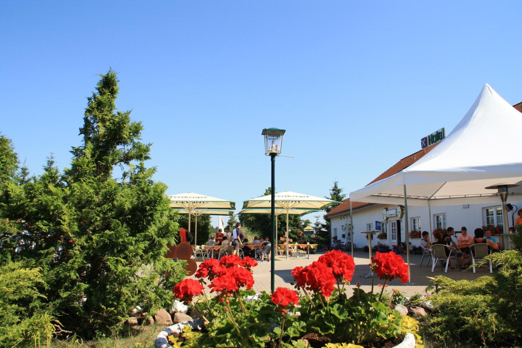Hotel-Pension Am Muehlberg Luebbenau Exterior photo